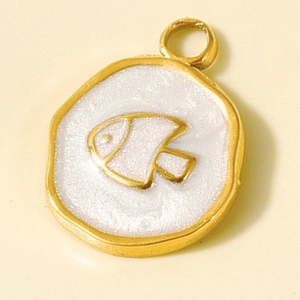Détail du pendentif poisson en acier 304 doré avec émail blanc pour bijoux DIY