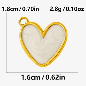 Detailed size specifications for a gold-plated heart pendant with white marble inlay