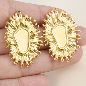 Golden irregular sunburst flower pendant in 304 stainless steel for DIY jewelry making
