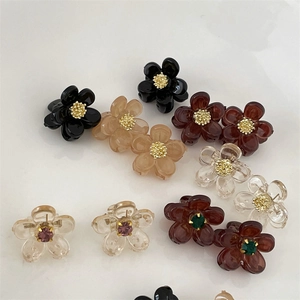 Mini bloem haarclips met parels en strass steentjes in diverse kleuren op witte basis