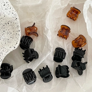 Mini pinces à cheveux en ambre et noir, parfaites pour la frange et le style