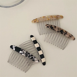 Minimalist checkered and marble pattern hair comb set with metallic teeth in four styles