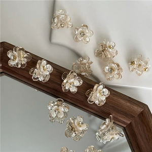 Mini Pinces à Cheveux Crabe Fleurs Résine Acrylique Strass Épingles à Cheveux Style Coréen Doux pour Femmes Filles