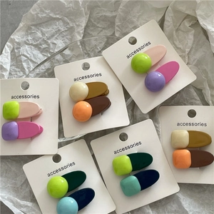 Pince à Cheveux en Acrylique Géométrique Couleur Contrastée pour Femmes Mignonne Pince à Bec de Canard Ronde Carrée