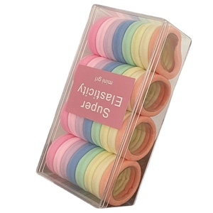 Set di elastici per capelli colorati in una scatola trasparente per donne e ragazze