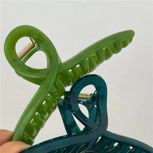 Large Jelly Texture Hair Claw Clip Korean Simple Cross Design Resin Shark Clip Matte Transparent Hair Styling Accessories For Women Girls