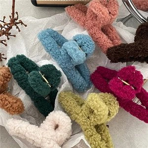 Large Plush Hair Claw Clip Soft Faux Fur Teddy Velvet Hair Catch Barrette Elegant Winter Hair Accessories For Women Jewelry