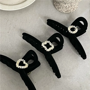 Lot de trois pinces à cheveux élégantes en velours noir avec breloques en cristal brillant