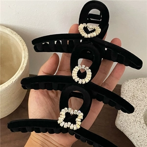 Lot de trois pinces à cheveux en velours noir avec cristaux de zircon géométriques