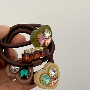 Fashionable heart-shaped rhinestone hair ties set in vintage resin with colorful crystals