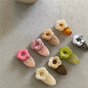 Cute acrylic flower hair clips in 8 colors with marble texture for girls and women