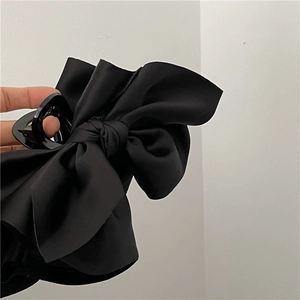 French Elegant Large Black Satin Bow Hair Claw Clip Retro Ribbon Fabric Hair Shark Clip For Women Girls Hair Accessories