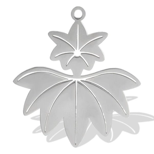 Macro shot of 304 stainless steel layered maple leaf pendant with matte silver finish