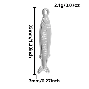Dettagli dimensioni del ciondolo pesce: 35mm altezza, 7mm larghezza, 2,1g peso argento