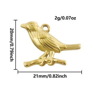 Detailed size measurement of a 18k gold bird pendant for necklaces and bracelets