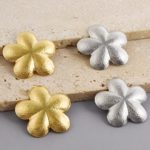 Strukturierte 304 Edelstahl Blütenanhänger in mattem Gold und Silber für Halsketten