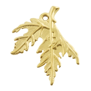 18k gold plated 304 stainless steel maple leaf pendant with detailed leaf vein texture