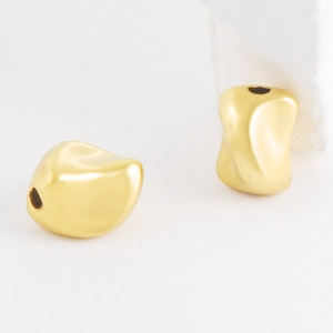 Onregelmatige gouden roestvrijstalen kralen voor DIY-sieraden met organische textuur