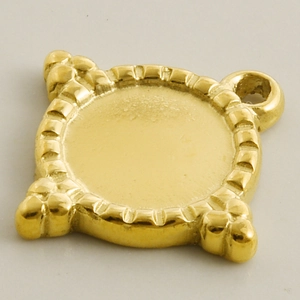 Detailed close-up of a 304 stainless steel gold rhonbus pendant for DIY jewelry design