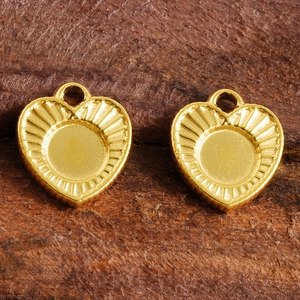 Gepolijste gouden 304 roestvrijstalen hartvormige hangers voor DIY sieraden
