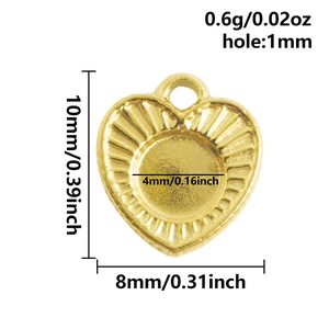 Gedetailleerde afmetingen van gouden hart hanger 10mm met 4mm binnenste bezel