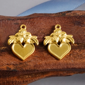 Pendentif cœur en acier inoxydable doré avec motif floral pour création de bijoux