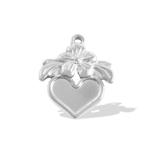 Pendentif en forme de cœur en acier inoxydable 304 poli avec décor floral détaillé