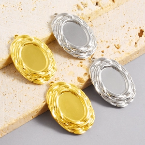 Oval 304 stainless steel pendant base with twisted edge in gold and silver finish