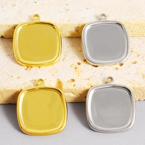 Base de colgante cuadrada de acero inoxidable en oro y plata para bisutería artesanal