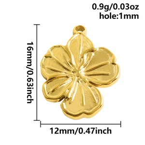Detail view of 16x12mm golden flower pendant with precise dimensions and weight