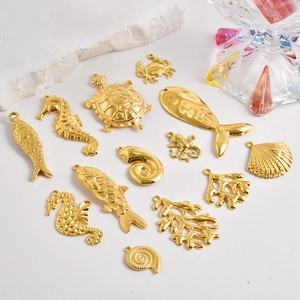 Set di ciondoli marini in acciaio inossidabile placcato oro 18k con stelle marine