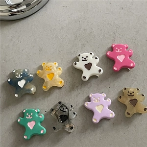 Barrettes à cheveux ourson mignon en huit couleurs assorties avec détail cœur en résine