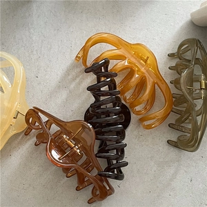 Elegant 13cm large jelly texture hair claws in five colors for thick hair styling