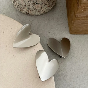 Set di 3 fermagli per capelli a forma di cuore argento con finitura metallica opaca