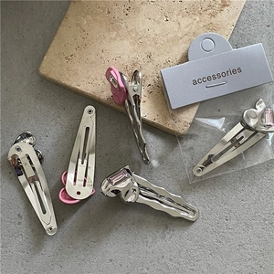 Lot de barrettes à cheveux avec cœurs en strass argentés et pierres roses sur pierre