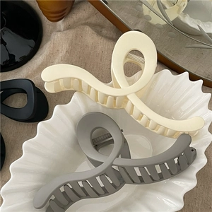 Minimalist Morandi Color Matte Texture Geometric Line Hair Claw Clip Large Frosted Wave Cross Styling Hairpin For Women Daily Accessories
