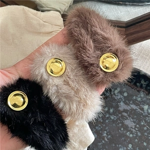 Winter Plush Faux Fur Hair Clip For Women Elegant Gold Round Metal Decor Duckbill Side Clip Autumn Hair Accessories