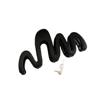 Pince à cheveux noire mate ondulée 13cm pour cheveux épais accessoire élégant chic