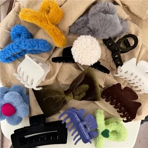 Plush Hair Claw Clips Autumn Winter Faux Fur Flocking Fashion Cute Bow Heart Artificial Pearl Rhinestone Korean Style For Women
