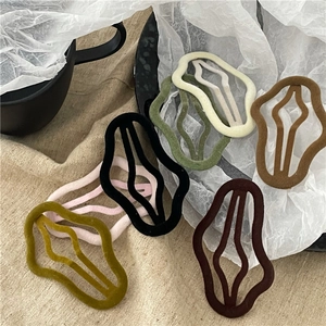Korean Style Flocking Cloud Wavy BB Hair Clip For Women Retro Velvet Textured Hollow Out Hairpins Autumn Winter Accessories