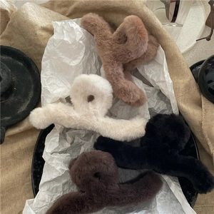 Faux rabbit fur hair claw clips in four neutral colors for elegant autumn styling