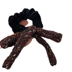 Velvet hair tie with brown knit bow accessory for autumn and winter hairstyles
