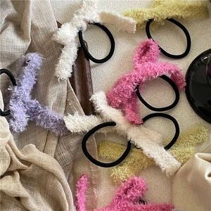Femmes Chouchous de Cheveux en Peluche à Nœud Doux Couleurs Crème Polaire Nœud Papillon Support Queue de Cheval Élastiques à Cheveux