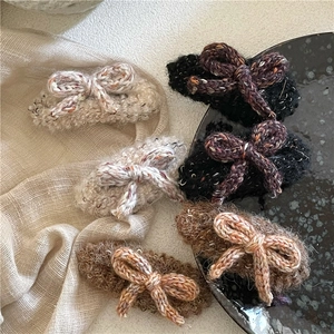 Pince à Cheveux Nœud en Laine Tricotée Mignonne pour Femmes Filles Douce Peluche Clip BB Hiver Chaud Fait à Main en Tissu Accessoires Cheveux