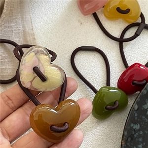 Ensemble de chouchous colorés en forme de cœur avec élastiques à haute élasticité