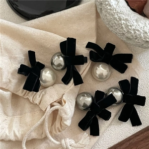Elegant Black Velvet Bow Hair Clip With Large Faux Artificial Pearl French Vintage Duckbill Clip Fashion Hair Accessories For Women