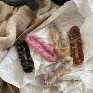 Lot de barrettes à cheveux ovales en laine tricotée à la main en cinq couleurs assorties