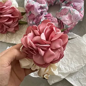 Κορεατικό Στυλ Υφασμάτινα Scrunchies Μαλλιών Με Λουλούδια Μεγάλο Σατέν Λαστιχάκια Μαλλιών Κομψά Ροζ Λευκά Αξεσουάρ Μαλλιών για Γυναίκες