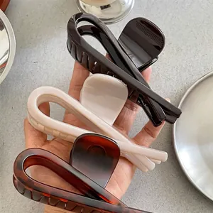 Grande Pince à Cheveux Croix Géométrique pour Femmes Épingle à Cheveux en Plastique Antidérapante Tenue Forte Accessoires de Coiffure