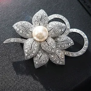 Elegant Flower Petal Brooch Alloy With Rhinestone Large Imitation Artificial Pearl Accessories For Women Stylish Pin Decoration